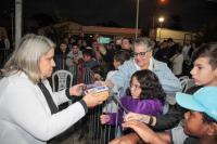 Itaja distribui 2 mil fatias de bolo no bairro Itaipava neste domingo (19)