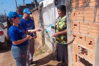 Celesc inicia visitas s famlias em vulnerabilidade do bairro Imaru para troca de equipamentos