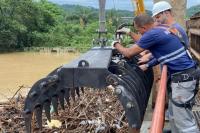 Turbidez ainda  elevada no Rio Itaja-Mirim e Semasa mantm alerta para economia de gua