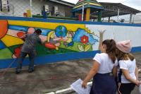Centro de Educao Integral Lucy Canziani recebe pintura voluntria