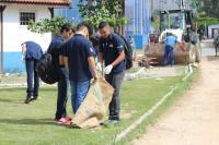 Quase 100 jovens participam de mutiro da Semana Itaja Mais Limpa