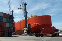 Porto de Itaja recebe 29 embarcao com carros importados nesta tera-feira