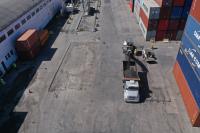 Porto de Itaja realiza recuperao asfltica da retrorea pblica