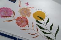 Artista realiza pintura no Centro de Reabilitao Ps-Covid de Itaja