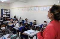 Camila Cury visita Itajaí para conferir as boas práticas da Escola da Inteligência