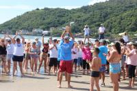 Itajaí Ativo encerra as atividades de 2021 com música e exercícios na Praia do Atalaia