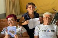 UBS Votorantim entrega caderneta do idoso a participantes do Itaja Ativo