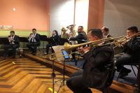 Projeto Música no Museu recebe a Tom Peixeiro Brass Band