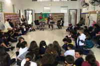 Grupo Escolar Carlos de Paula Sera realiza projeto de leitura com alunos e famlias