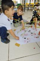 Centro de Educação Infantil do bairro Cordeiros realiza experiências com flores