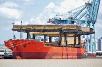 Porto de Itaja recebe navio com mais de 22 mil toneladas de celulose