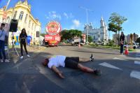 Simulado de acidente com pedestre conscientiza populao em Itaja