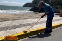 CODETRAN realiza manuteno da sinalizao de trnsito nas praias em Itaja