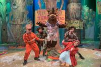 Teatro Municipal sedia espetculo infantil Chapeuzinho Vermelho e o Lobo Mau neste domingo (17)