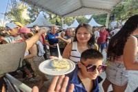 Tradicional corte de bolo comemora os 164 anos de Itaja em seu Marco Zero