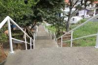 Escadaria da Rua Venezuela, na Fazenda, ganha limpeza e pintura