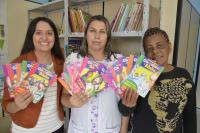 Alunos da Escola Nilton Kucker recebem doao de livros
