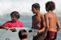 Sbado  dia de Mormaii Surfuturo Groms em Itaja