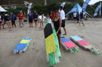 Mutiro de limpeza e Festival de Pranchas de Garrafas Pet movimentam Praia do Atalaia