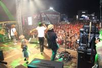 Armandinho faz show para Vila da Regata lotada