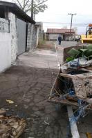 Municpio de Itaja retira entulhos e escorpies de residncias no Costa Cavalcante
