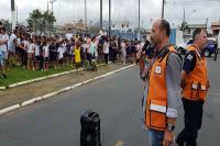 Defesa Civil simula rota de fuga em escola no So Vicente