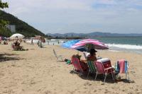 Praias de Itaja so opes para moradores e turistas no vero