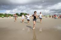 Projeto Vero com Sade movimenta banhistas na Praia do Atalaia
